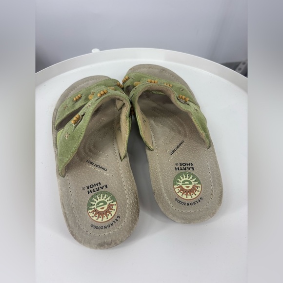 Earth Shoe Green Beaded Flat Bradley Leather Sandal 9.5 - Picture 2 of 3